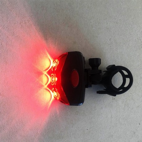 چراغ عقب دوچرخه اوکی مدل XC-170