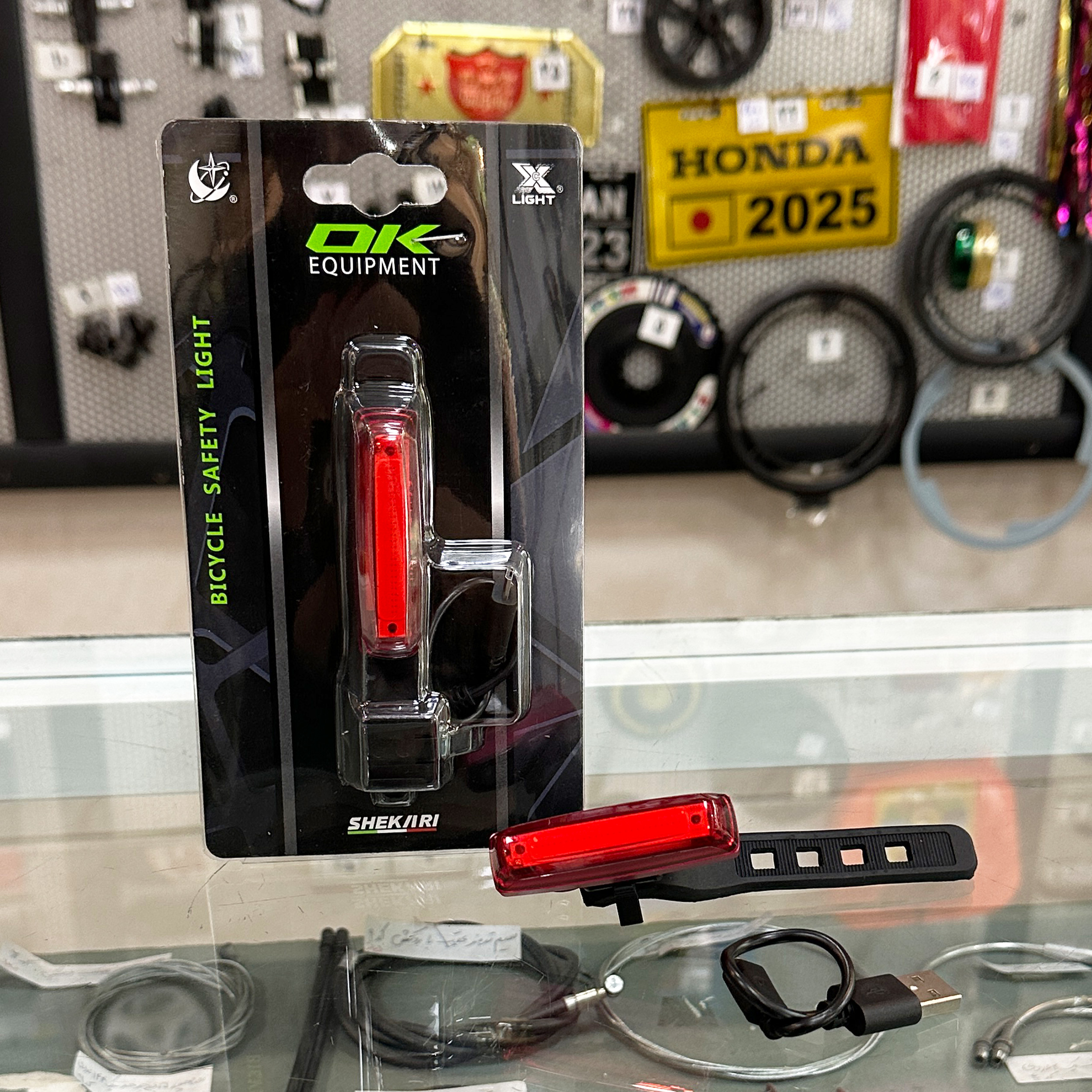 چراغ عقب دوچرخه اوکی مدل XC-238